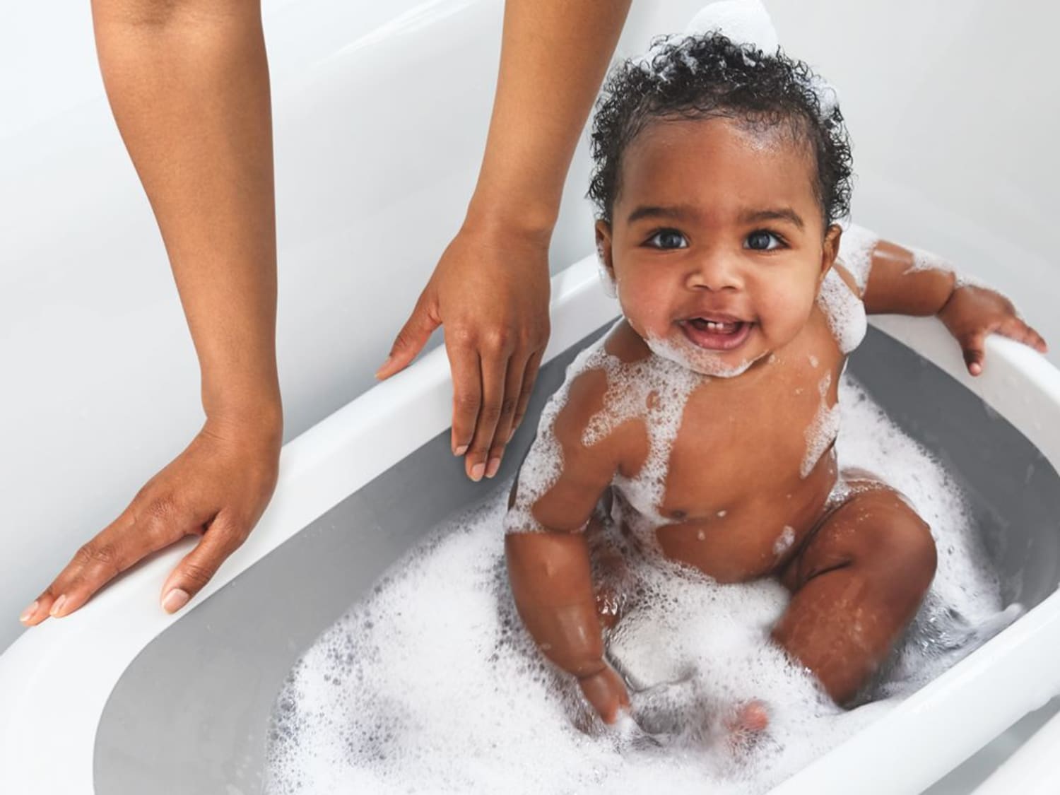 Three tips for bathing a baby by babies.co.nz